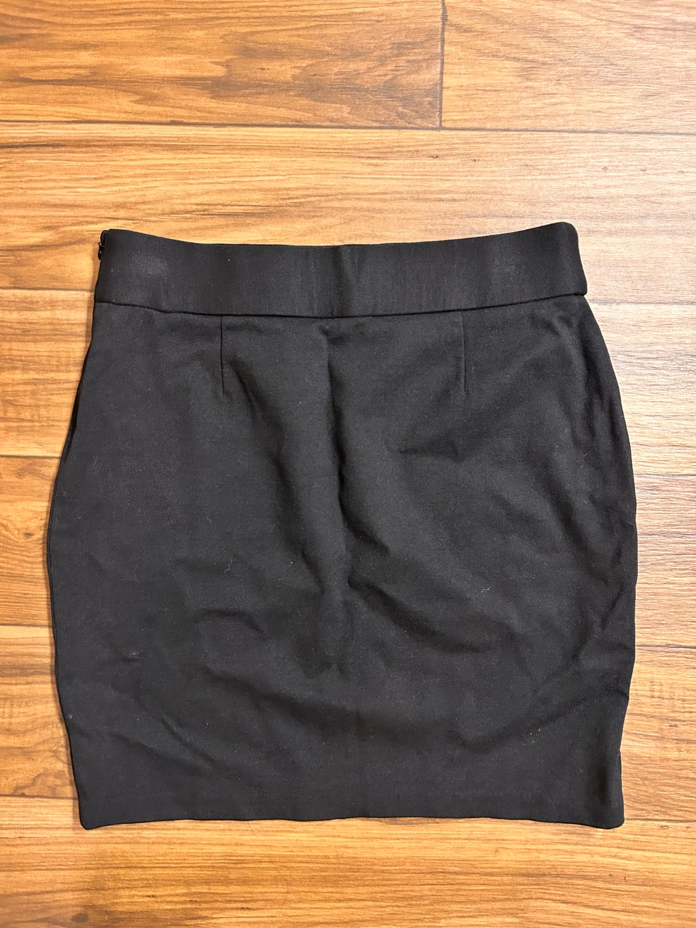 Classic Black Women's bodycon Skirt, size 6
